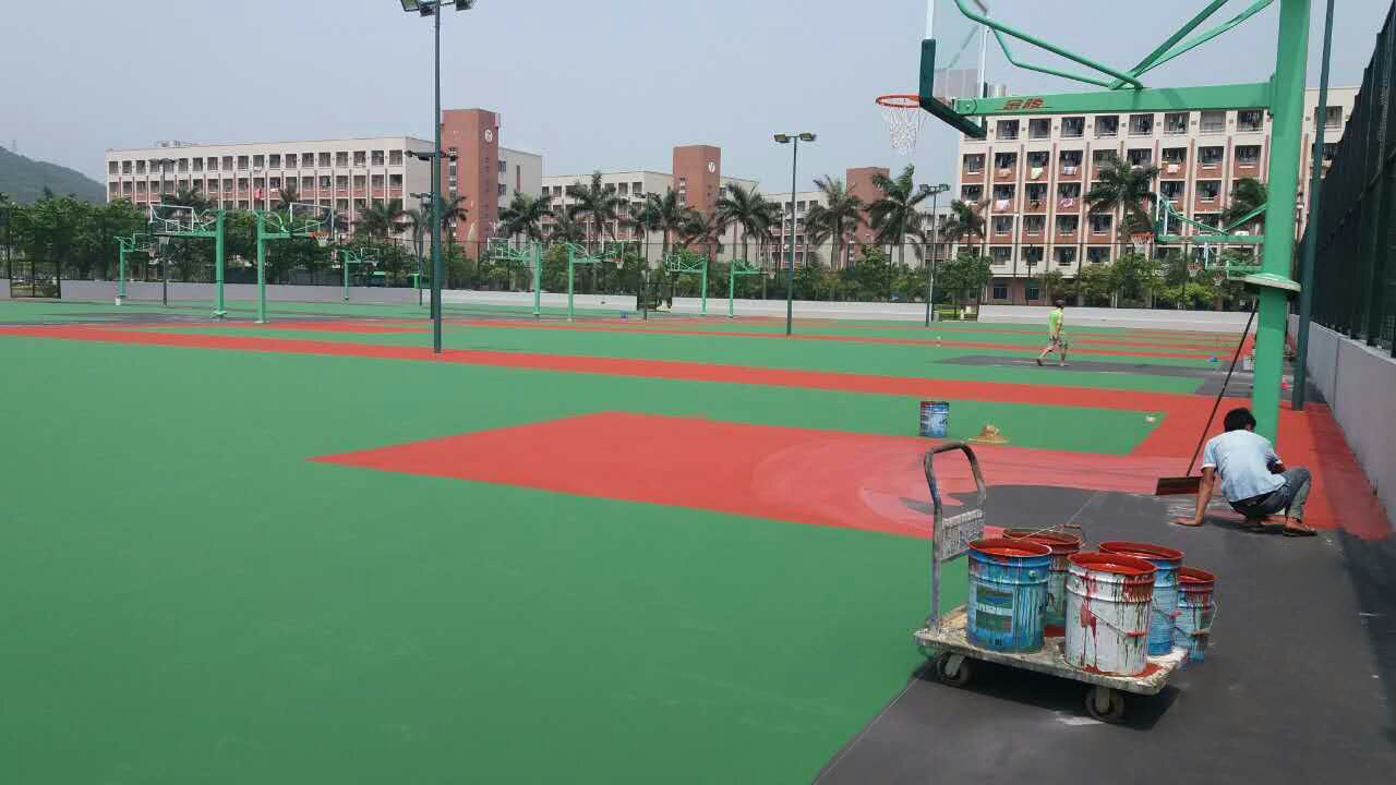 珠海吉林大学篮球场丙烯酸面漆施工