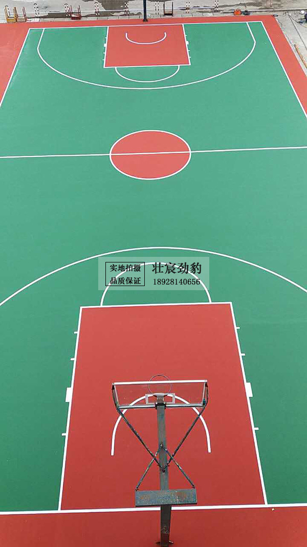 江西万安实验中学宿舍区丙烯酸篮球场.jpg