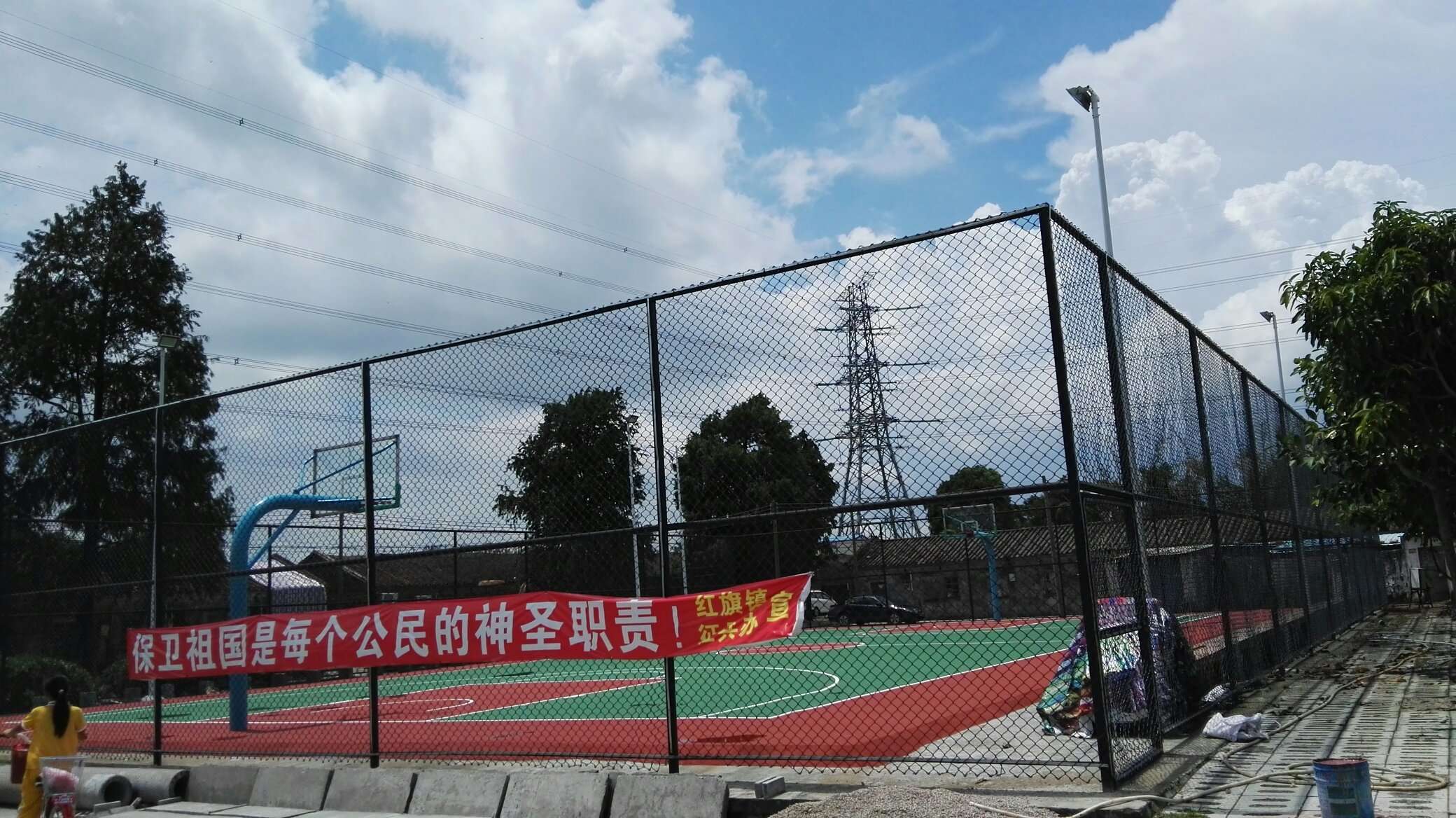阳江社区篮球场及围网施工