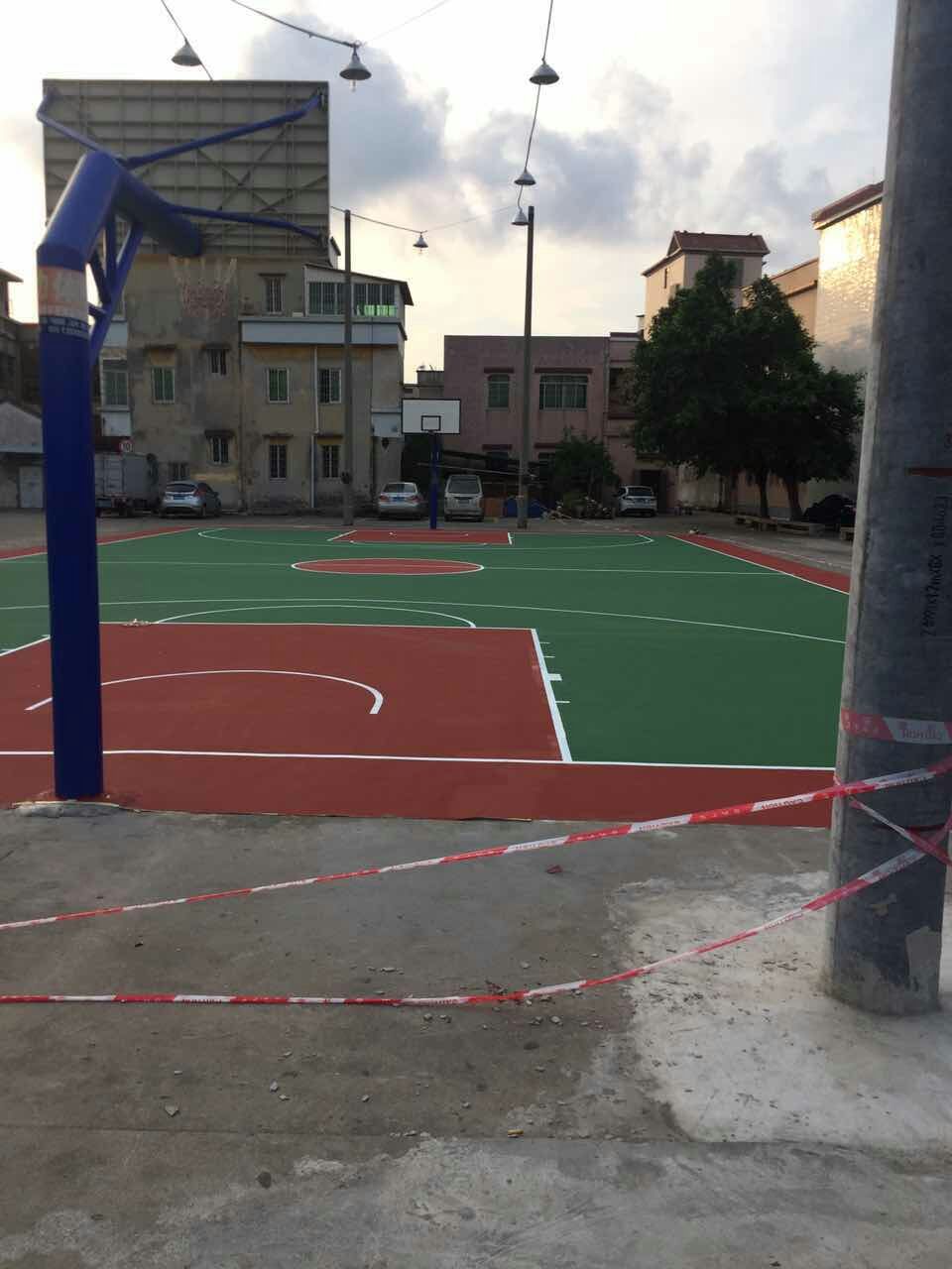 新龙村健身广场 丙烯酸篮球场地施工