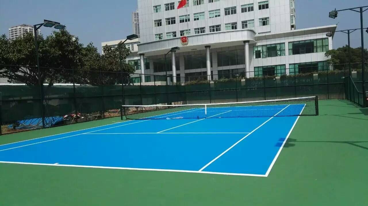 珠海市地税局体育场的丙烯酸网球场铺设完成！水性环保球场材料-壮宸劲豹！